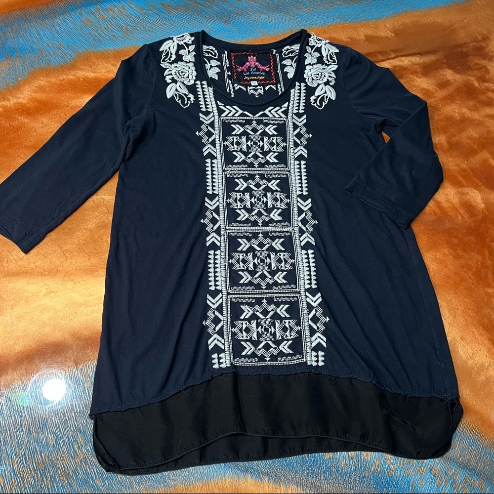 Johnny Was Embroidered Tunic Top small bohemian black white